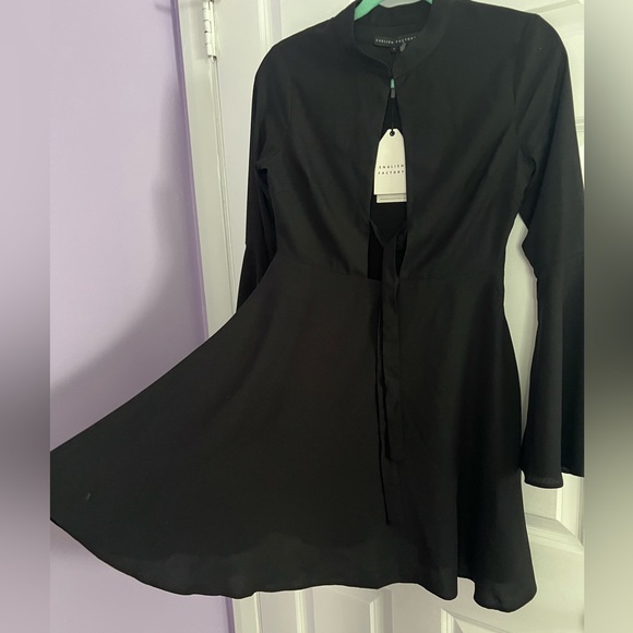 English Factory Dress Size S - Picture 8 of 8